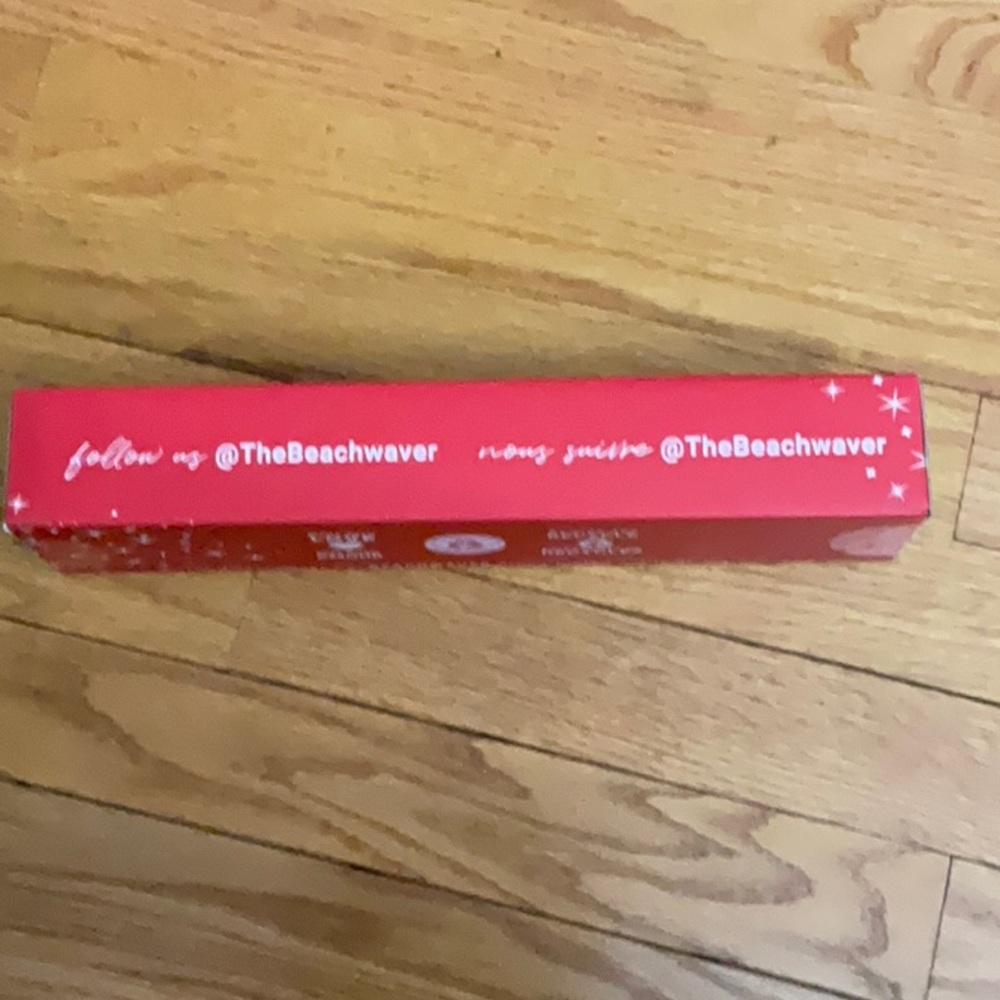 The Beachwaver Red Glitter Coast Pro Ceramic Flat Iron - Picture 2 of 4